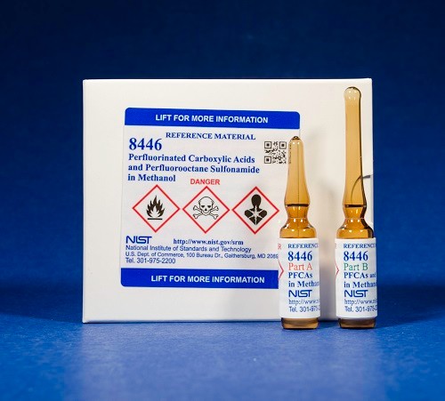 RM 8446  全氟羧酸和全氟辛烷磺酰胺在甲醇中的應(yīng)用標準品