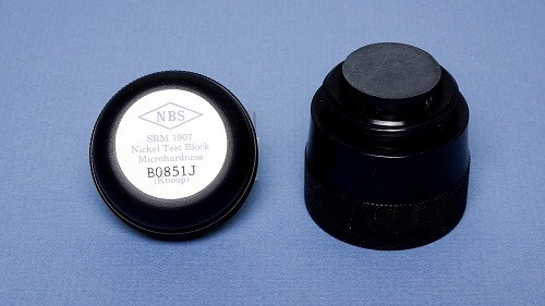 SRM 1907  鎳顯微硬度測(cè)試塊(Knoop)標(biāo)準(zhǔn)品